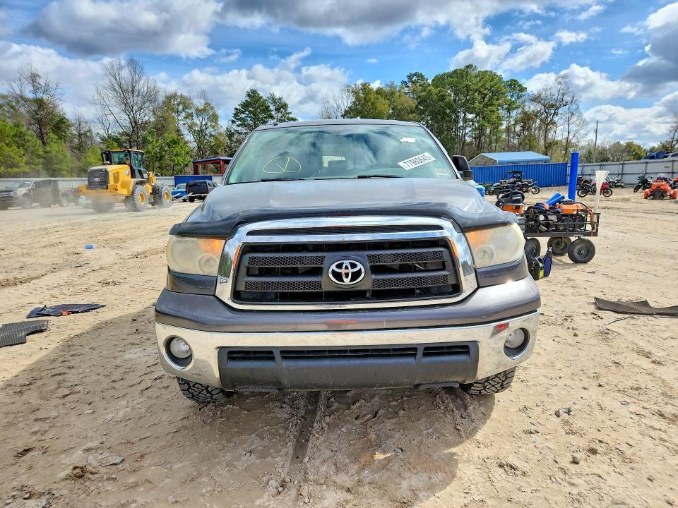 2011 Toyota Tundra Double cab SR5