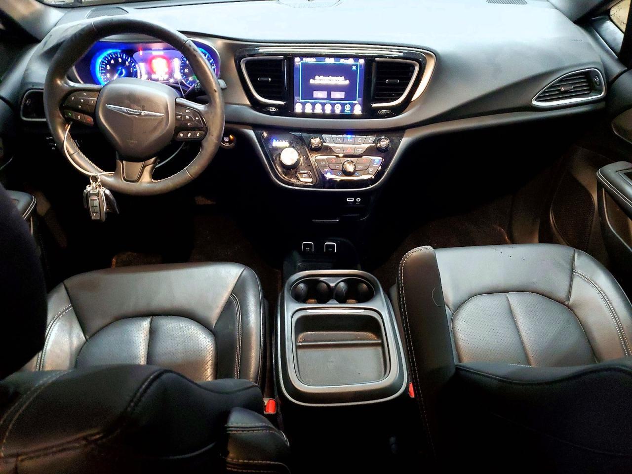 2020 Chrysler Pacifica Touring l