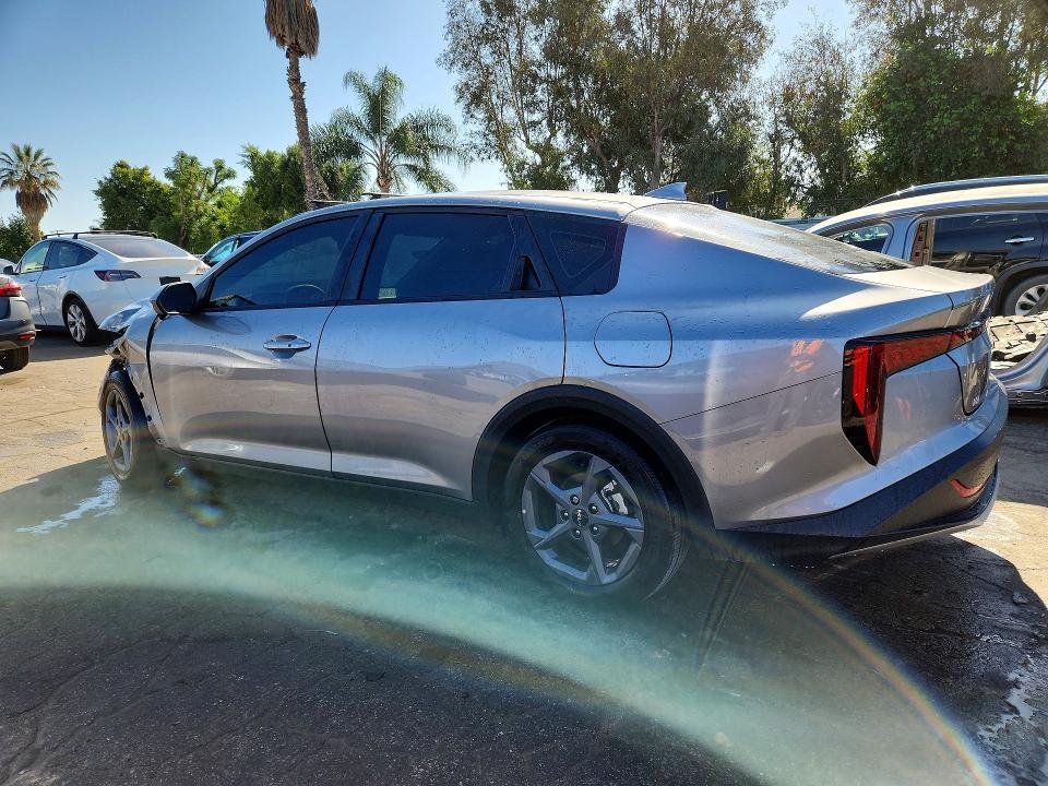 2025 KIA K4 lx