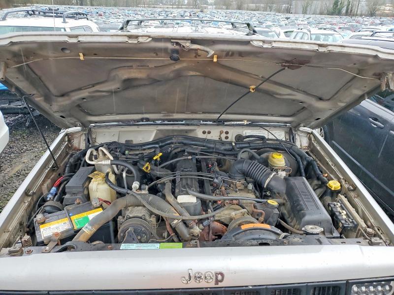2000 Jeep Cherokee