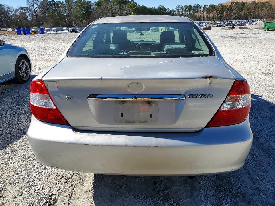 2004 Toyota Camry le