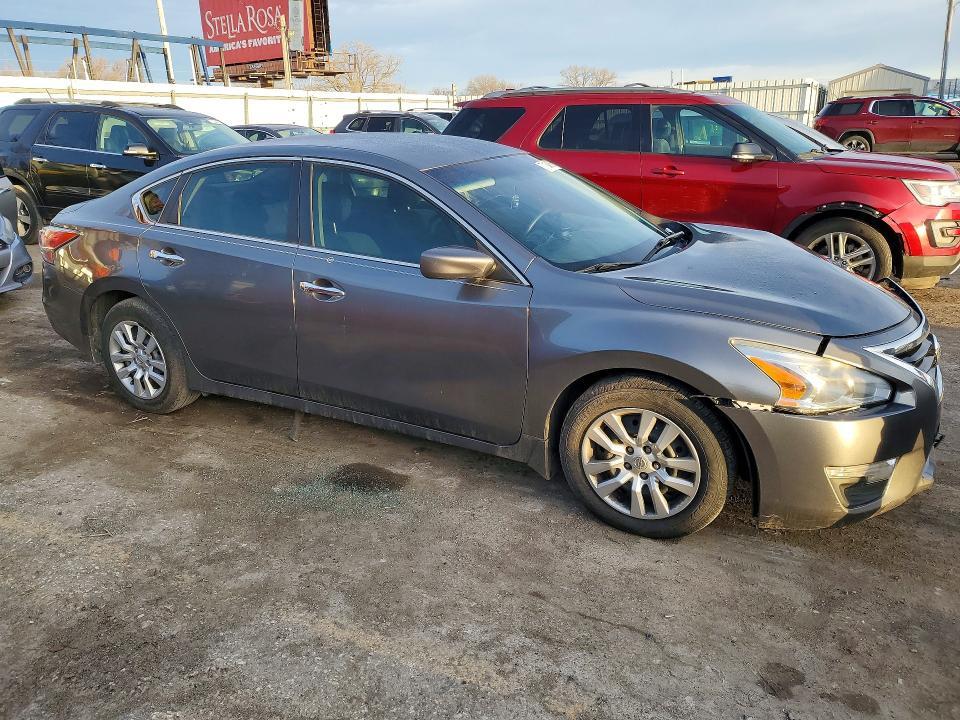 2015 Niss Altima 2.5 s