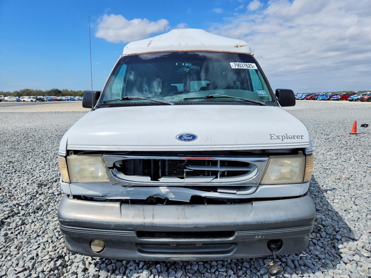 1999 Ford Econoline E150 van