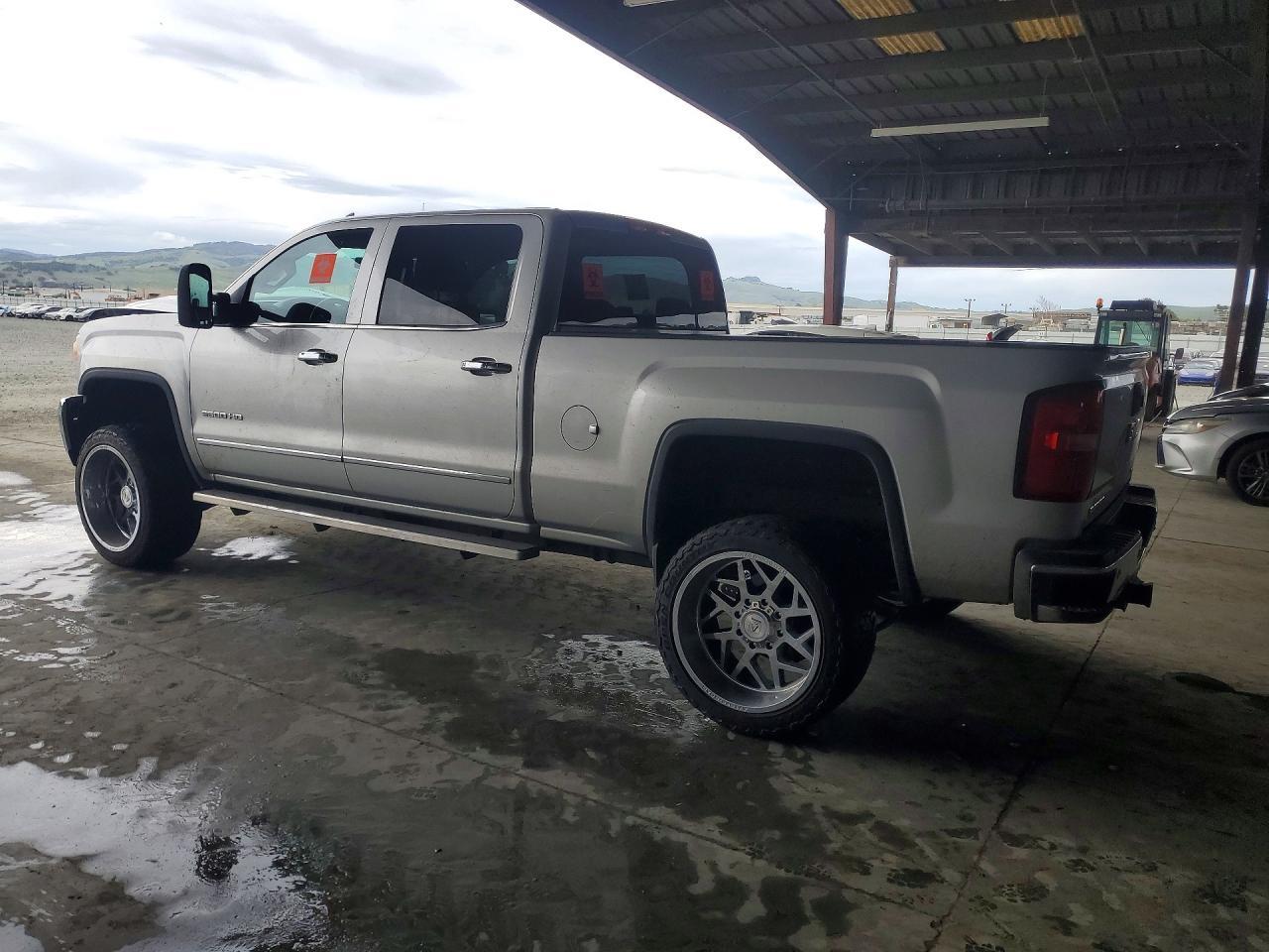 2015 GMC Sierra K2500 SLT