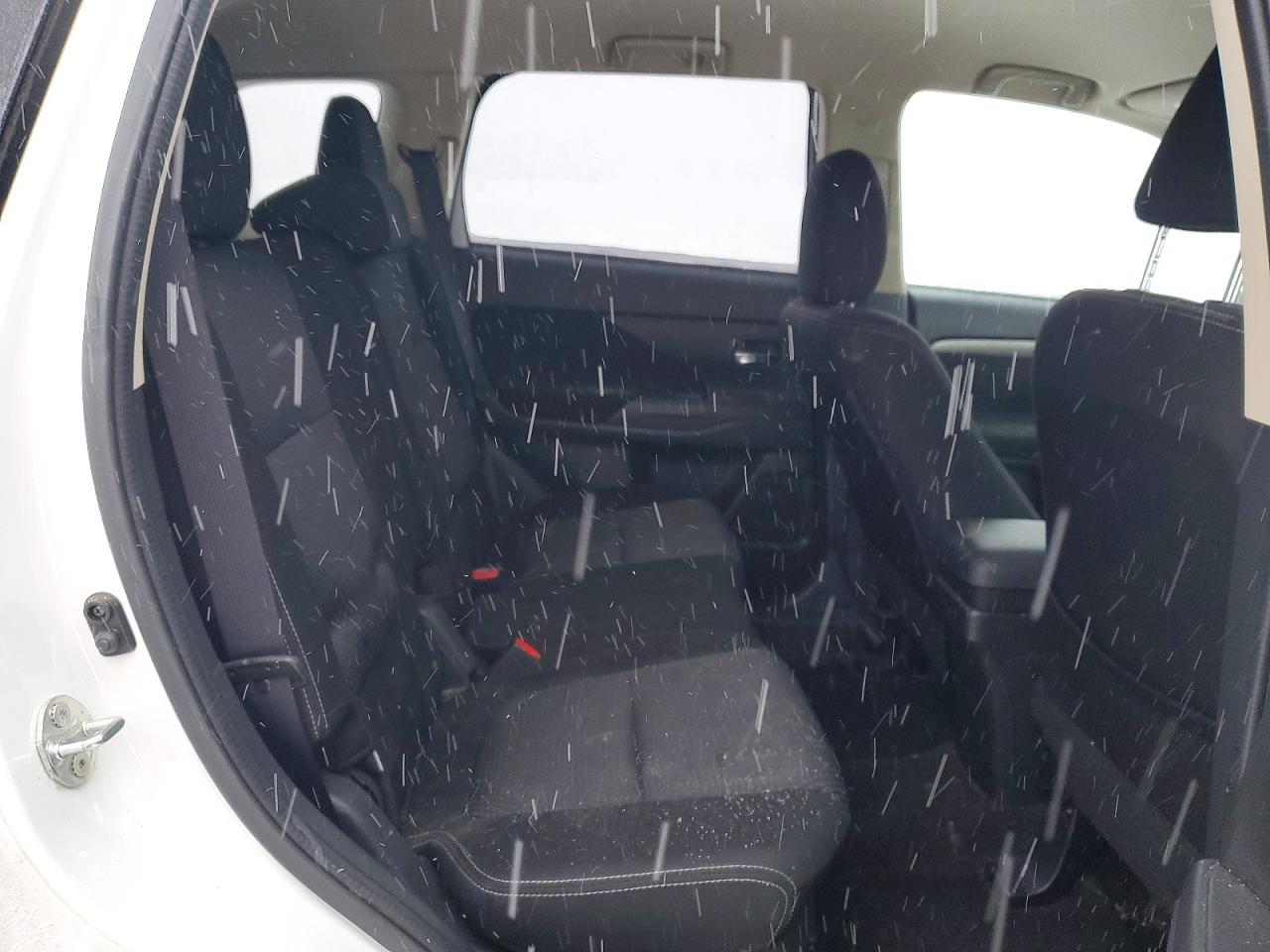 2016 Mitsubishi Outlander es