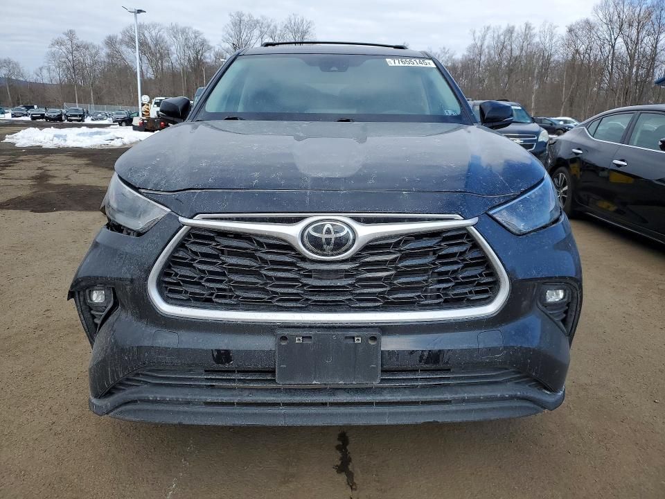 2023 Toyota Highlander l