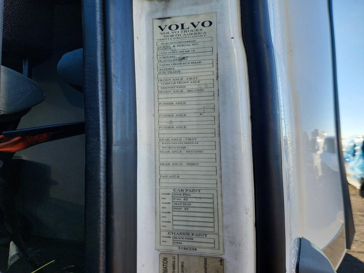 2017 Volvo VNL Semi Truck