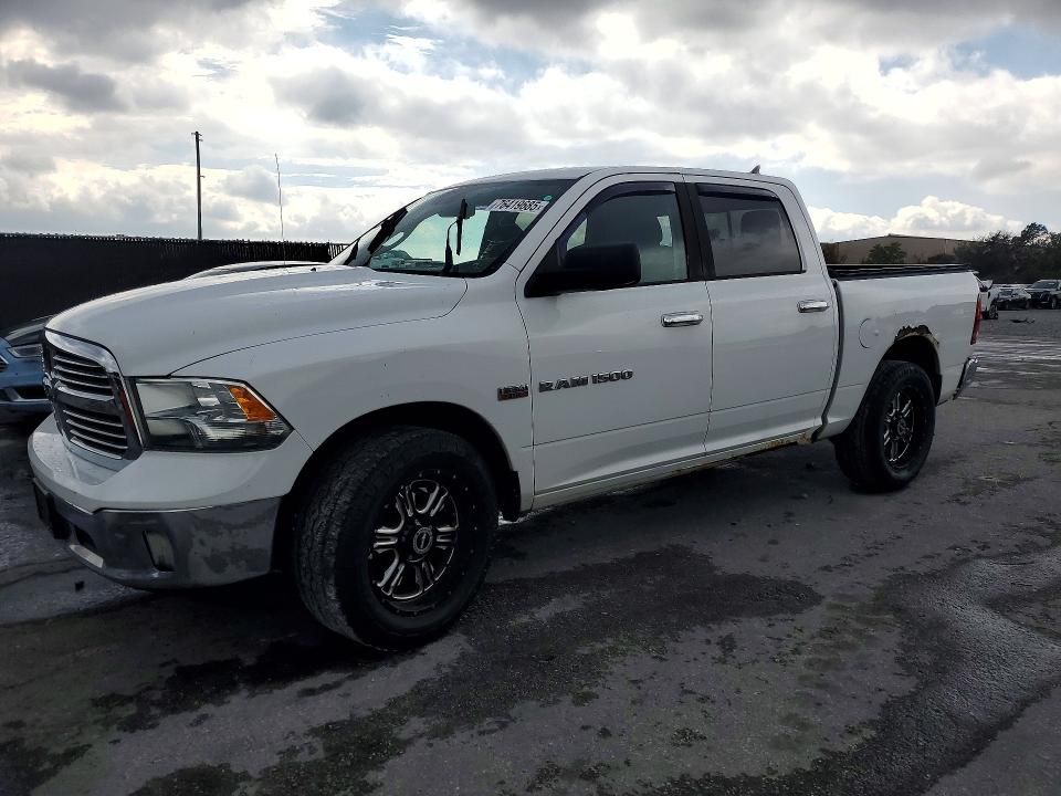 2013 Dodge RAM 1500 SLT