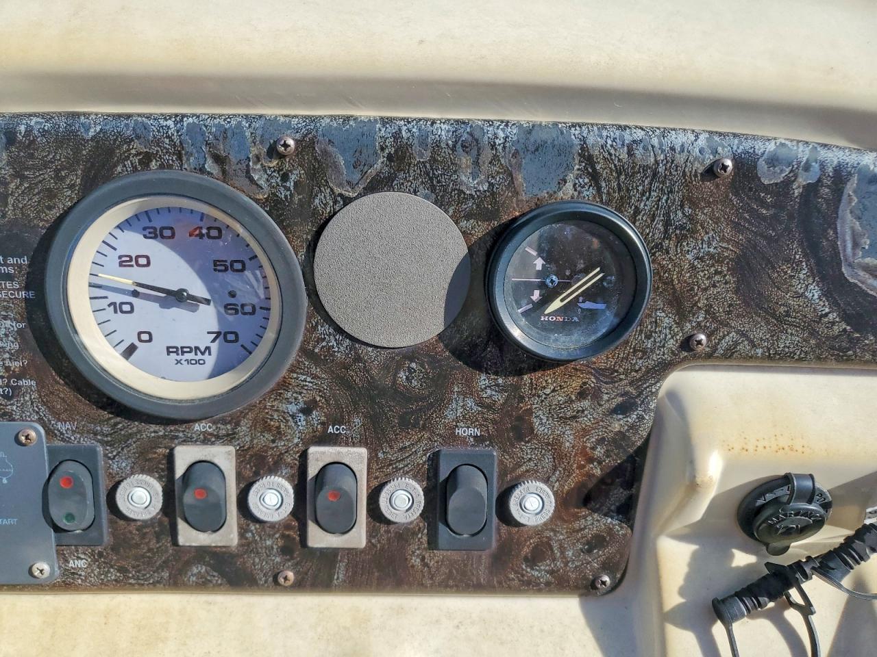 2002 Sylvan Marine 818 Mirage Cruise