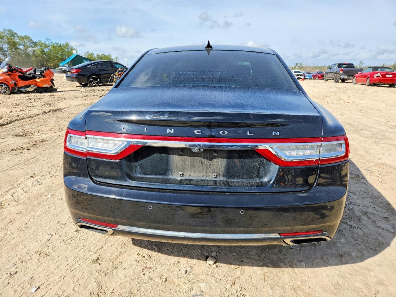 2018 Lincoln Continental Premiere