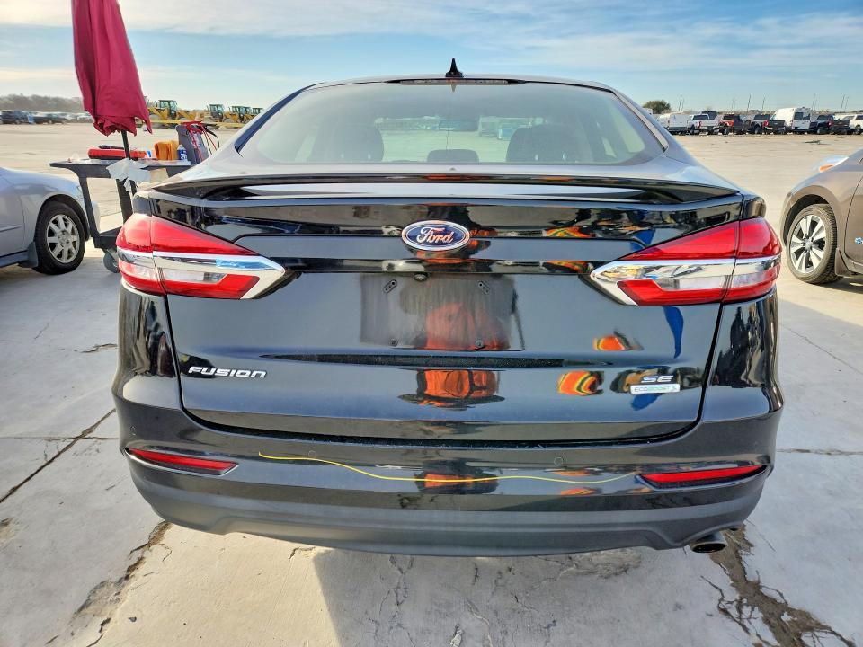 2019 Ford Fusion se