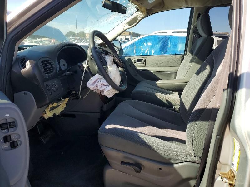 2005 Chrysler Town & Country lx