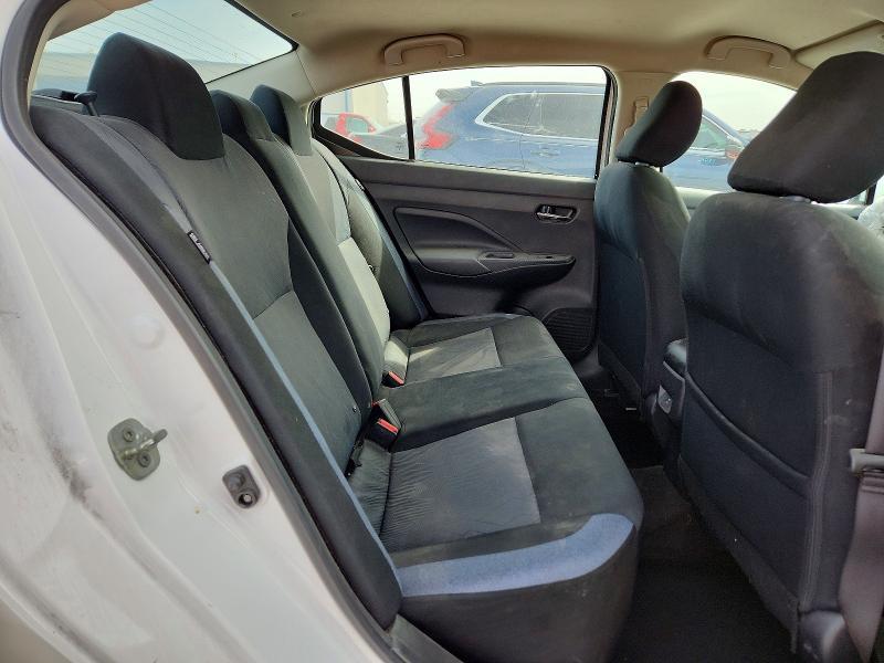 2024 Nissan Versa sv