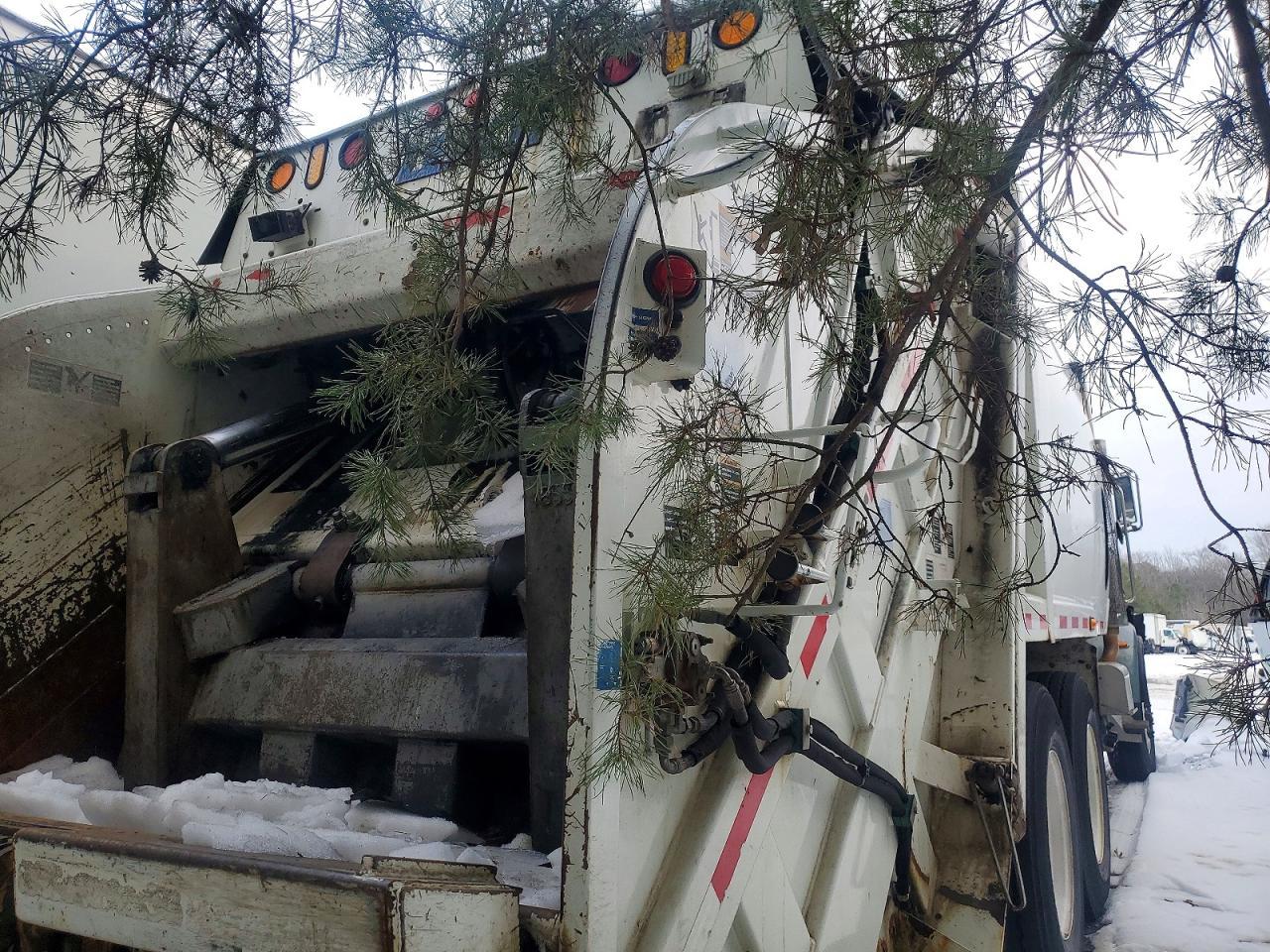 2016 Pntw 348-refuse Truck