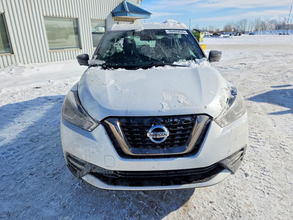 2019 Nissan Kicks s