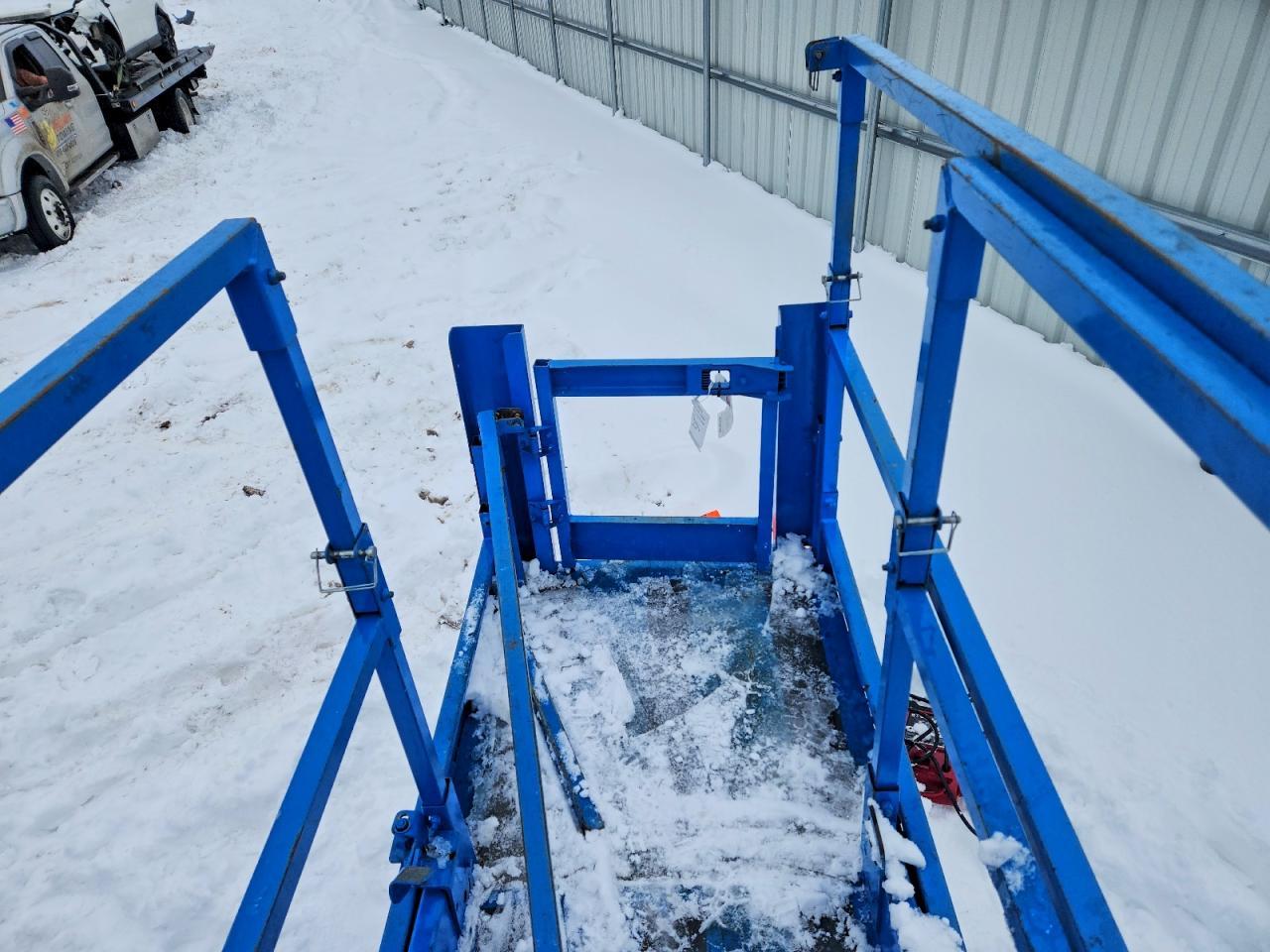 2016 Generac Lift-Scissor Lift