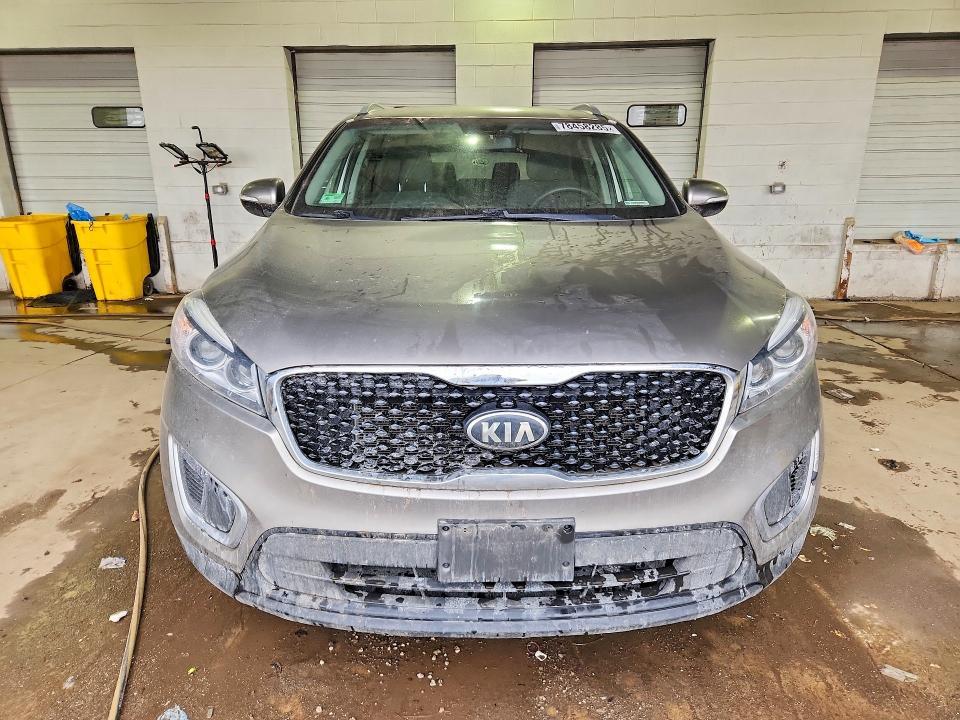 2016 KIA Sorento lx V6
