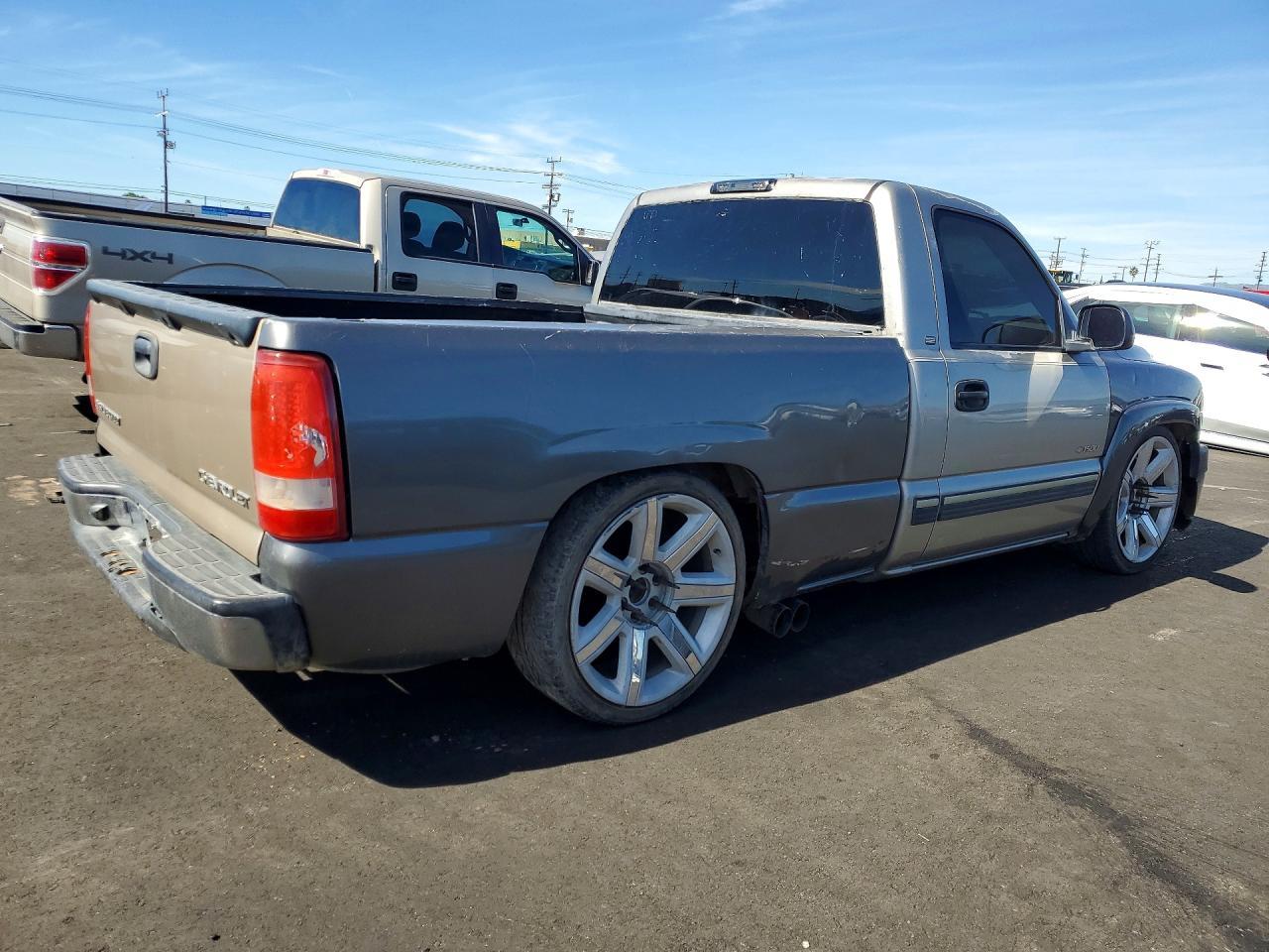 2000 Chevrolet Silverado C1500