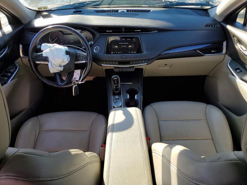 2021 Cadillac XT4 Premium Luxury