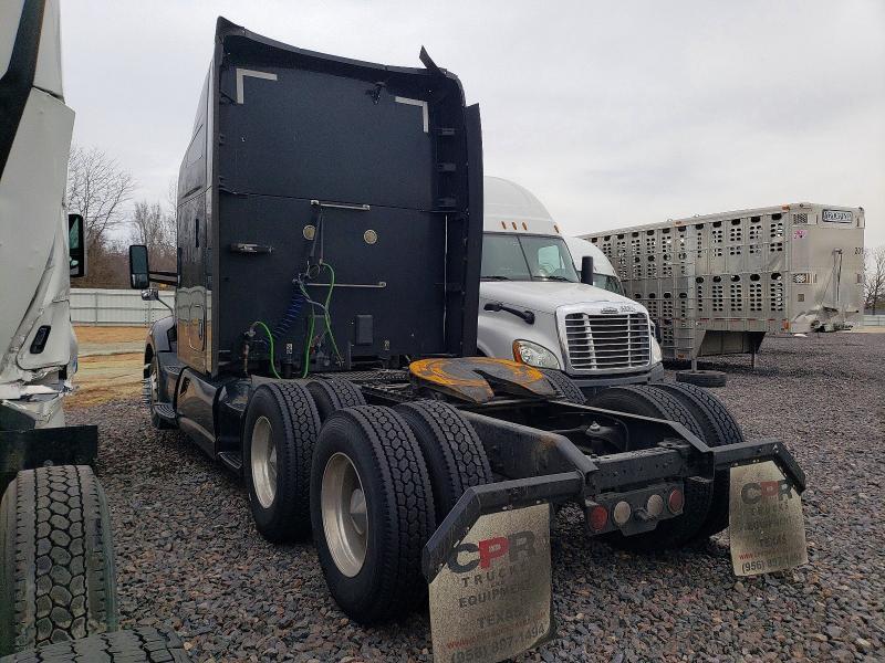 2019 Kenworth T680 Semi Truck