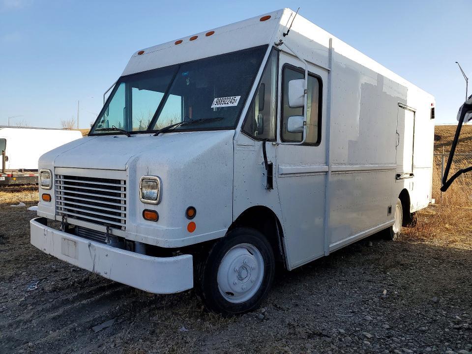 2005 Freightliner MT45 Delivery Truck