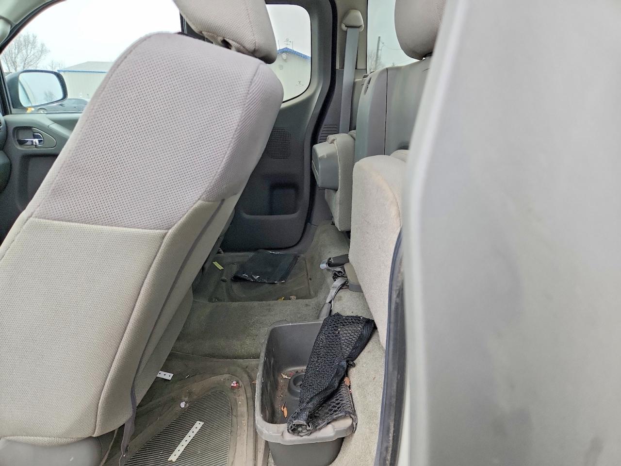 2017 Nissan Frontier s