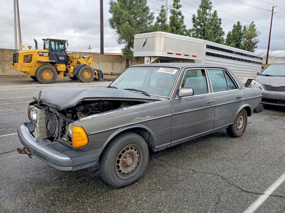 1982 Mercedes-Benz 300 dt