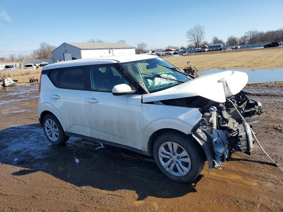 2022 KIA Soul lx