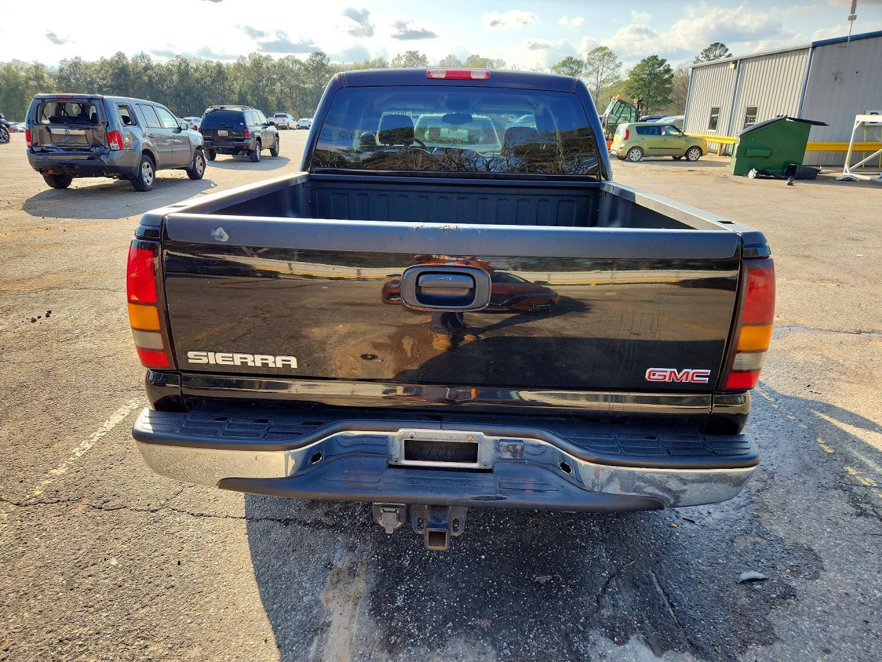2005 GMC New Sierra C1500