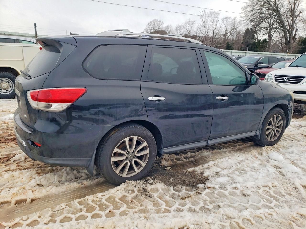 2014 Nissan Pathfinder s