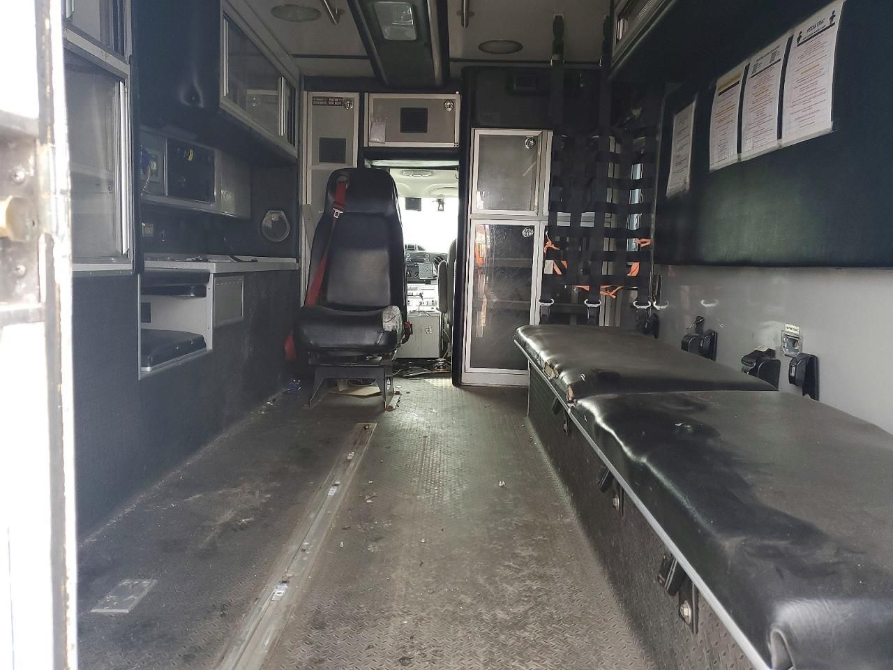 2019 Ford Econoline E450 Super Duty Cutaway Van