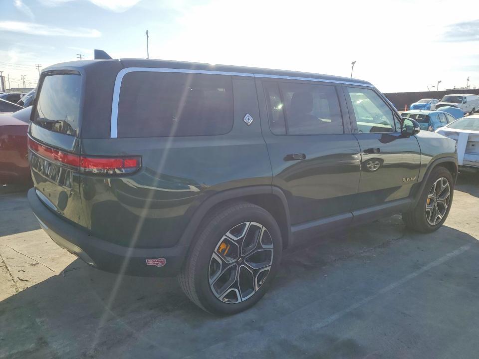 2023 Rivian R1S Adventure
