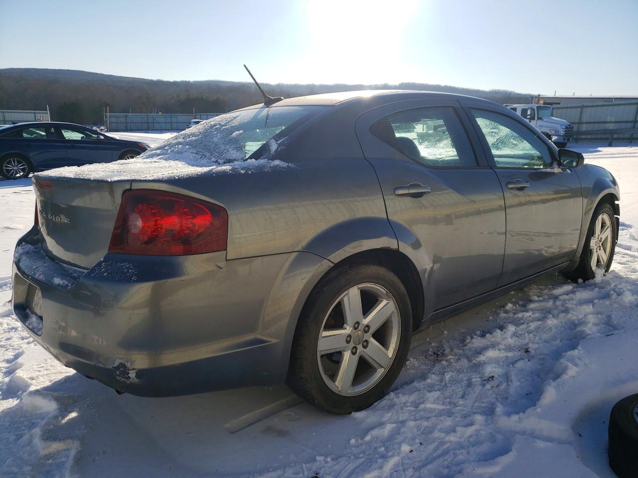 2013 Dodge Avenger se