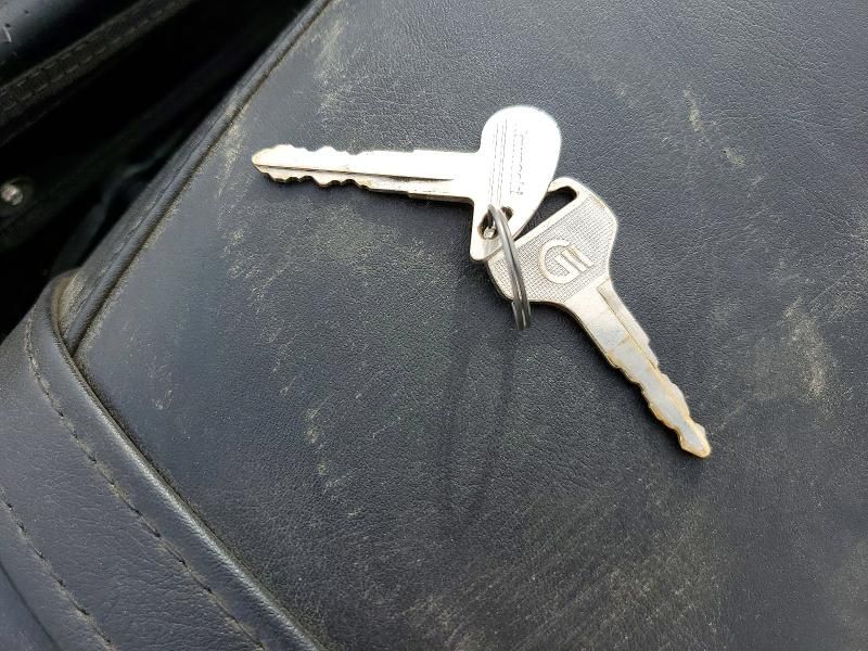 2017 Kawasaki Vn900 b