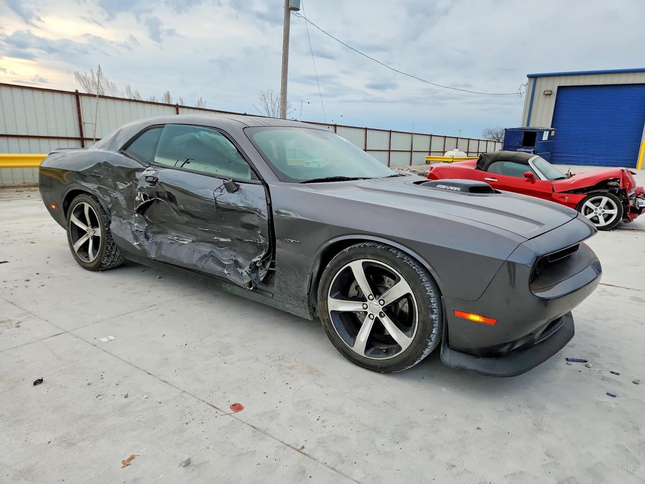 2015 Dodge Challenger sxt