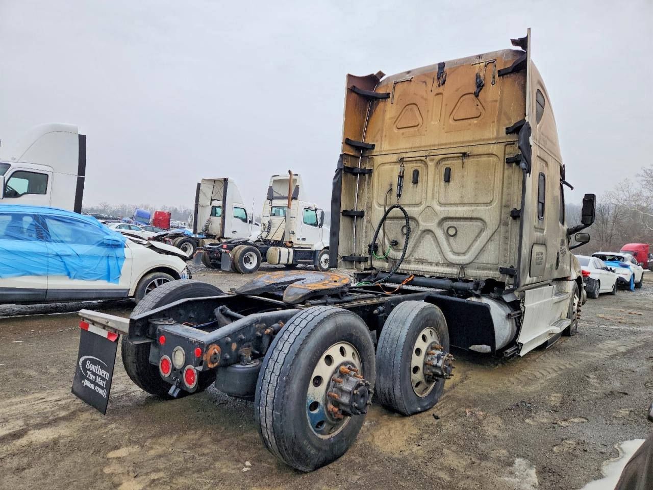 2020 Freightliner Cascadia 126 Semi Truck