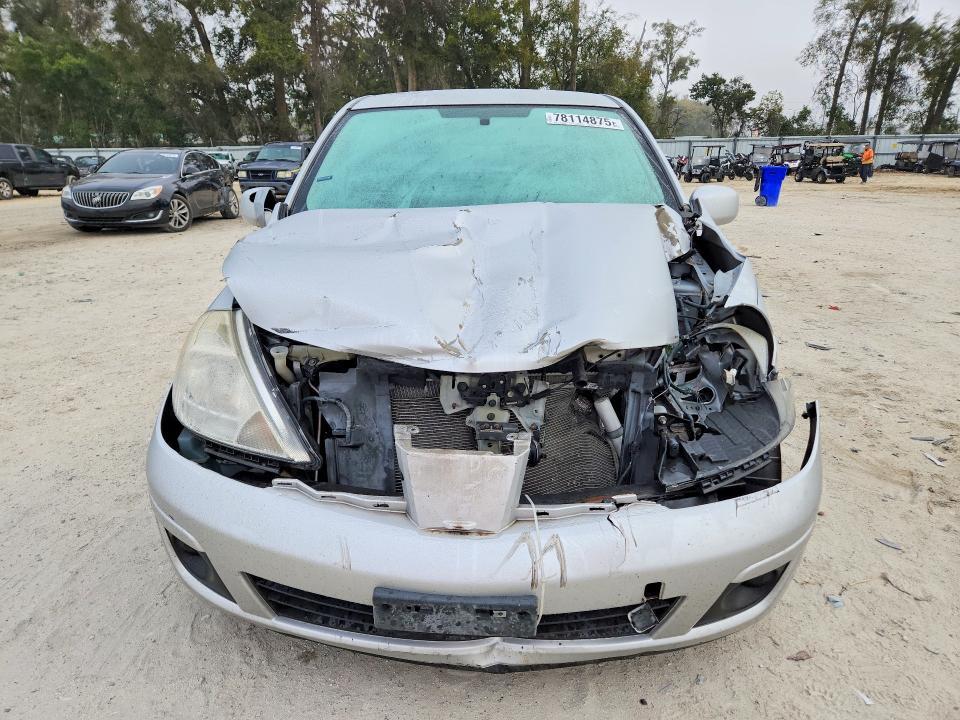 2012 Niss Versa s