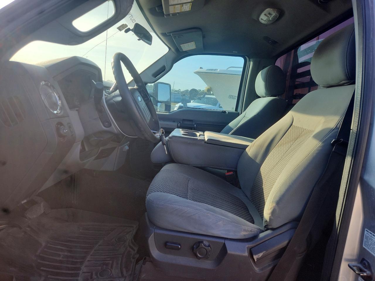 2014 Ford F450 Super Duty Flatbed Truck