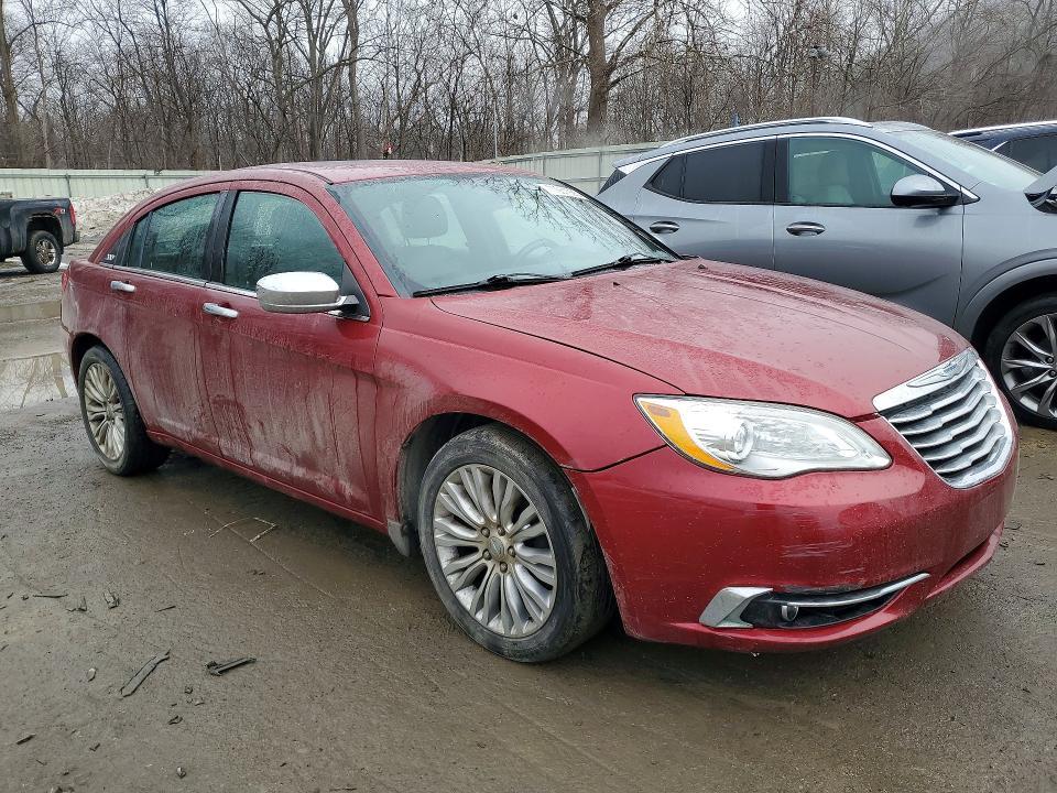 2013 Chrysler 200 Limited