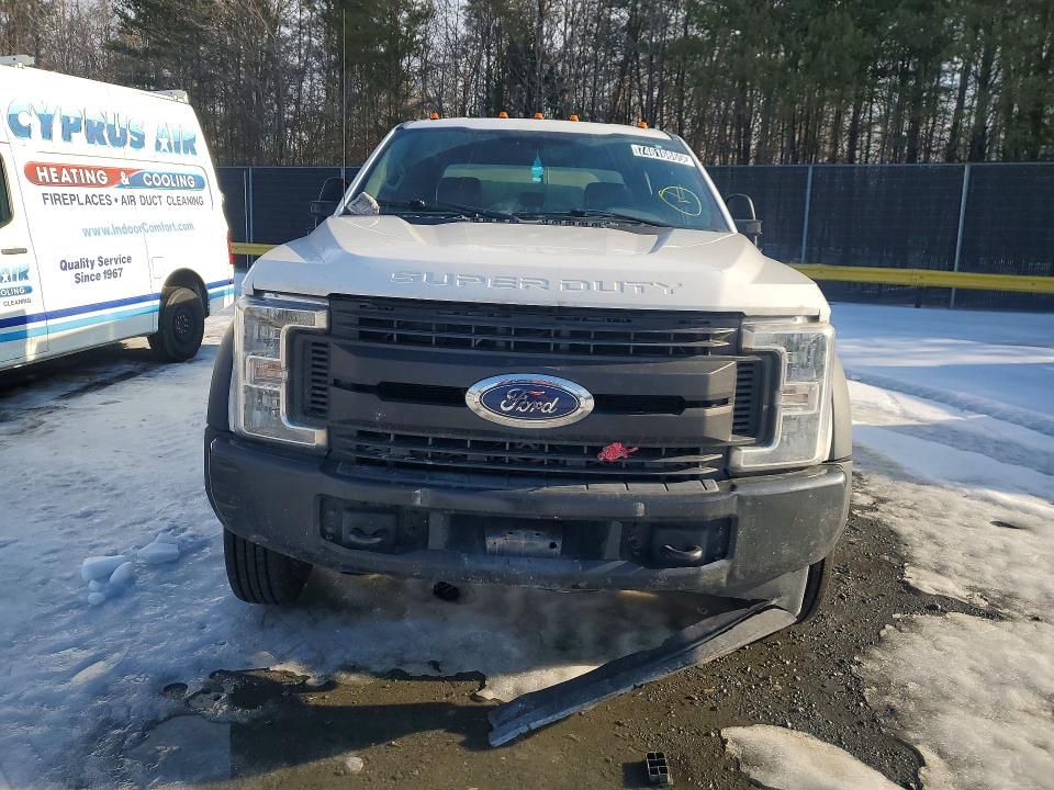 2019 Ford F450 Super Duty Utility / Service Truck