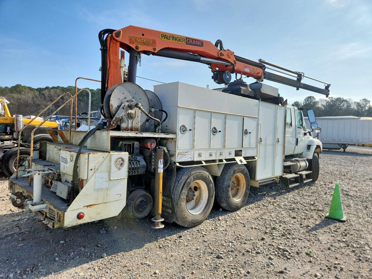 2010 International 7400 Railroad Service Truck