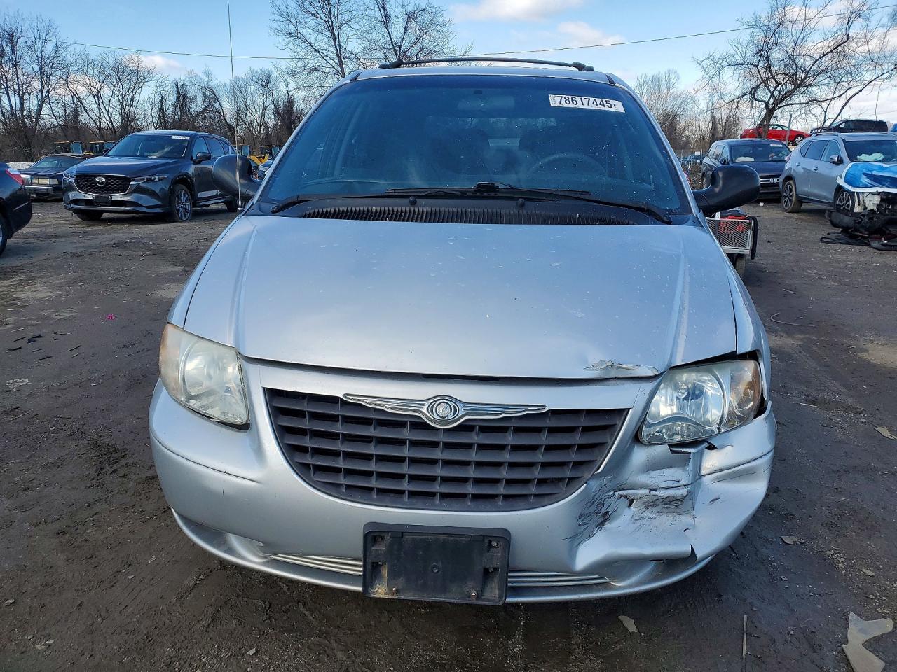 2004 Chrysler Town & Country
