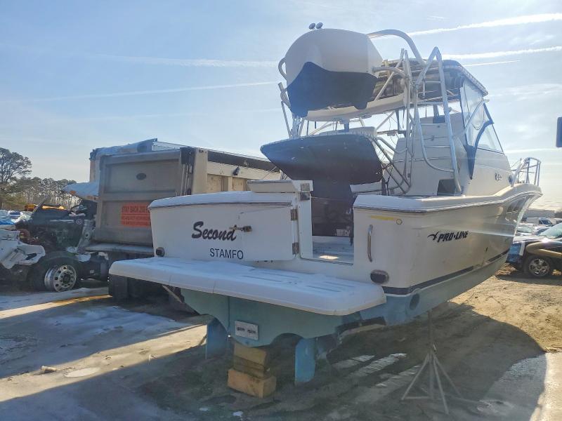 2000 Pro Line Boat Co Boat-Boat