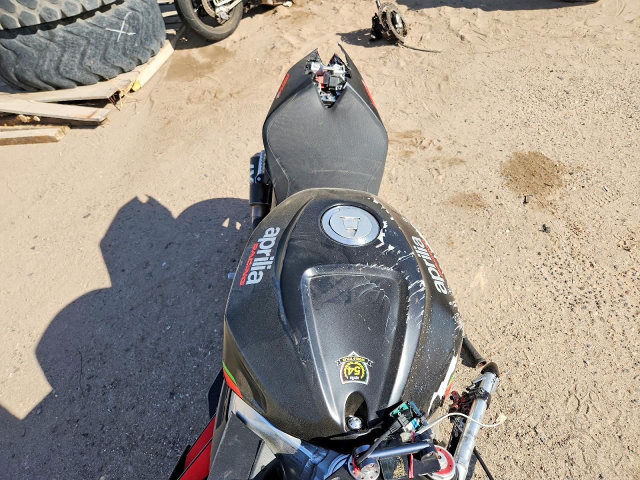 2024 Aprilia RSV4 1100