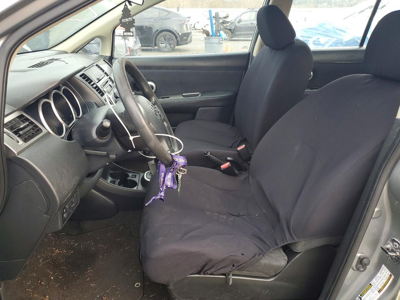 2009 Niss Versa 1.8 s