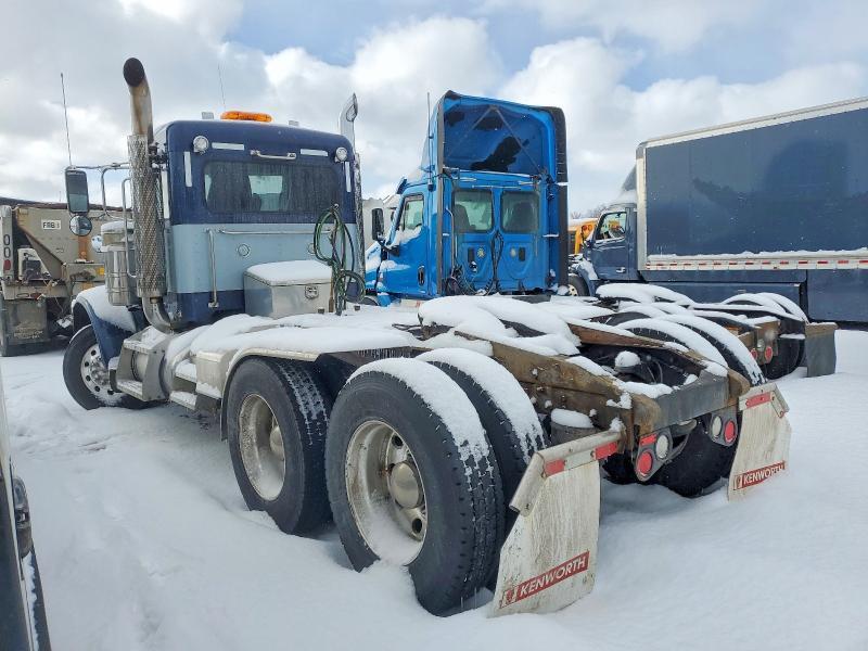 2016 Peterbilt 389 Semi Truck