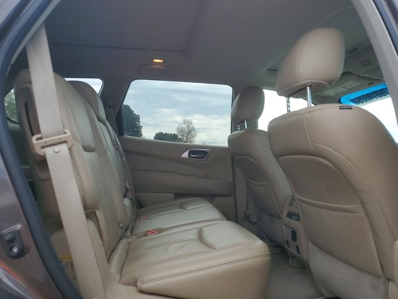 2015 Nissan Pathfinder s