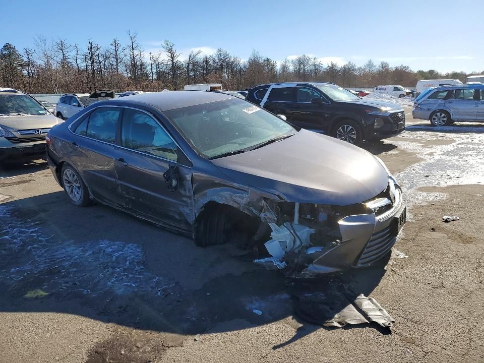 2016 Toyota Camry le