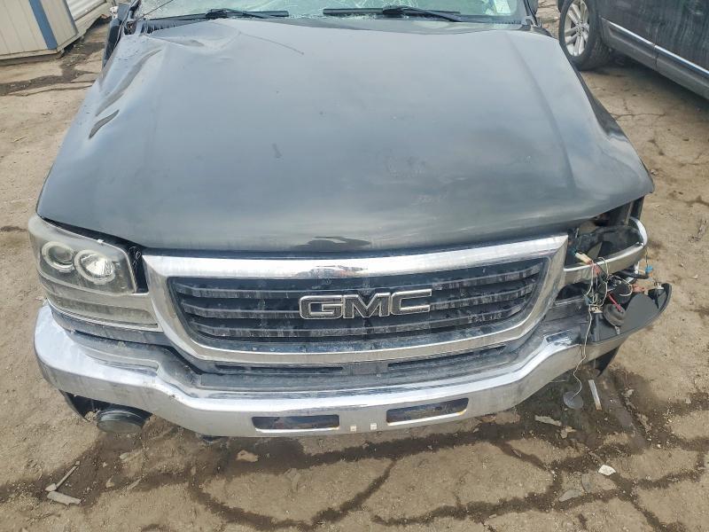 2004 GMC Sierra K2500 Heavy Duty