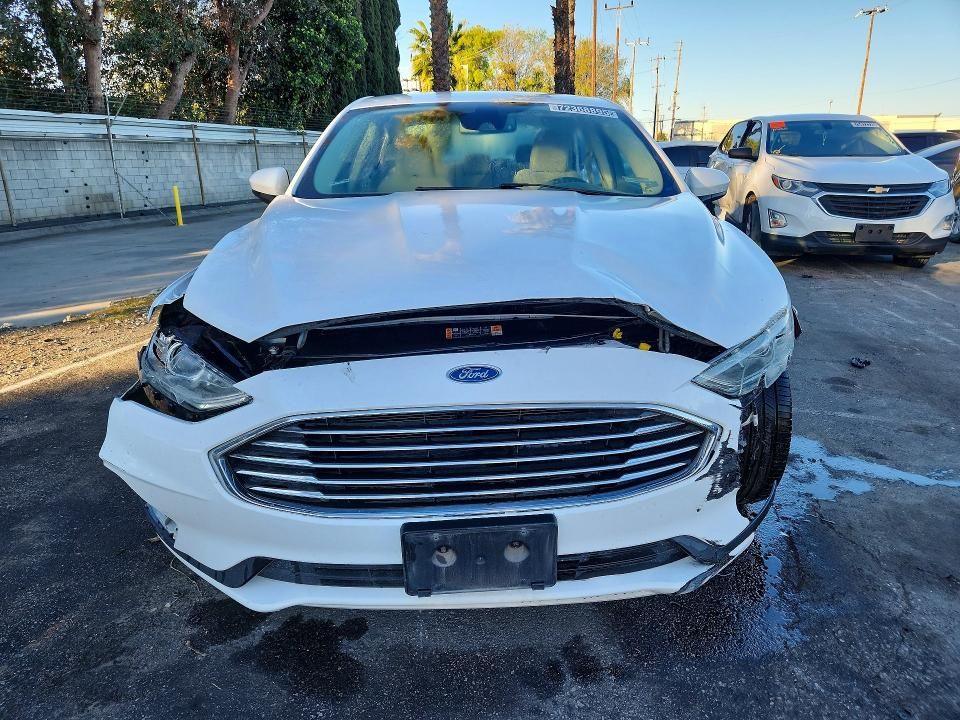 2020 Ford Fusion se